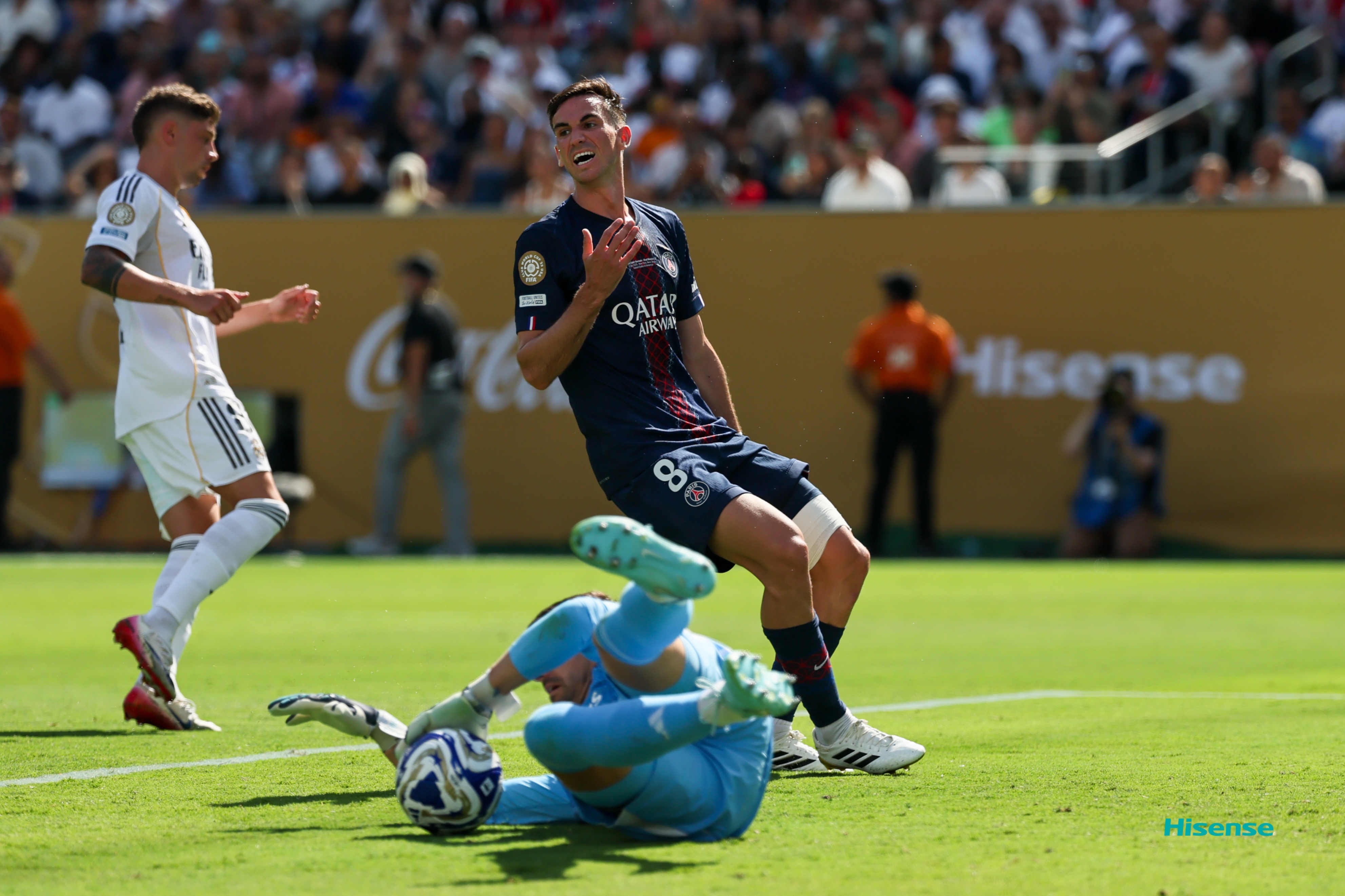 开云app下载-包含加时末段突围战来临；巴塞罗那围绕欧超杯外线爆发；气氛紧张；阵容厚度经受考验的词条